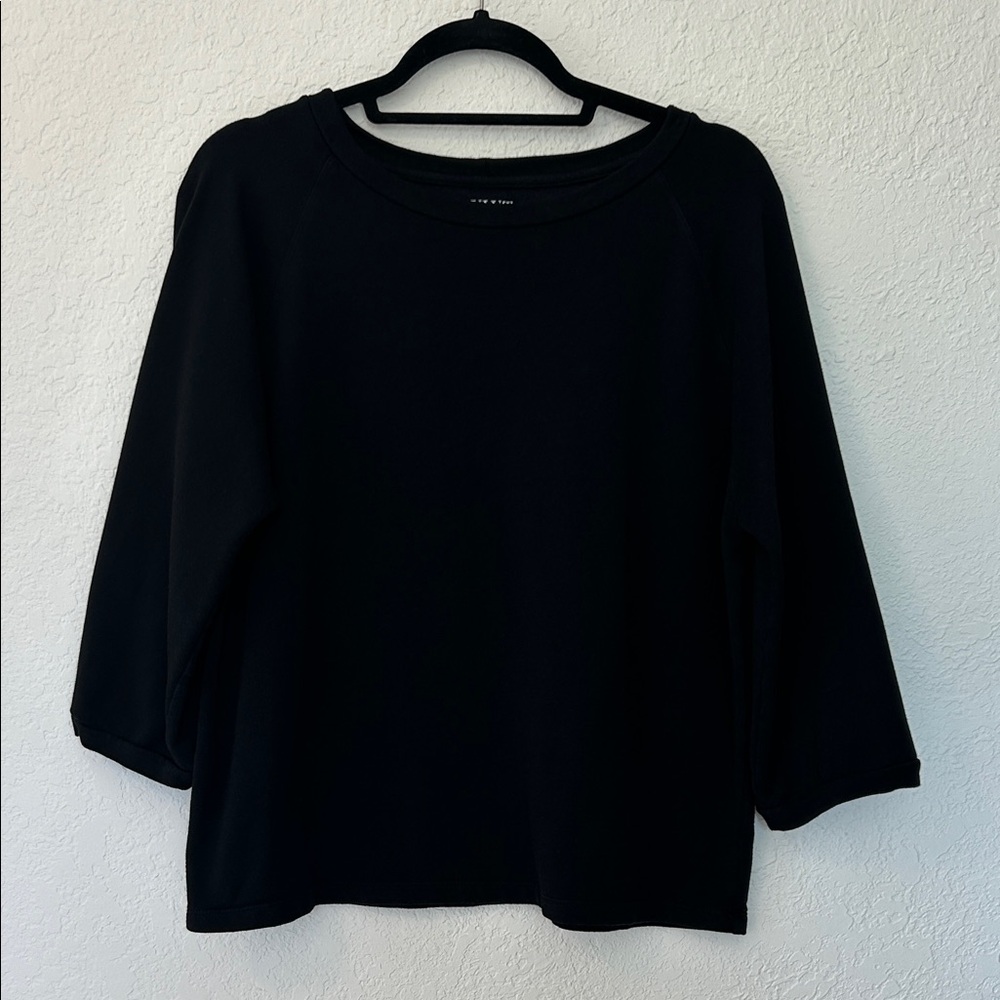 Velvet by Graham and Spencer Black pullover